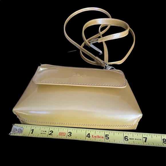 Beijo small crossbody or handheld / perfect hands free bag, comes with 2 straps - Picture 7 of 8